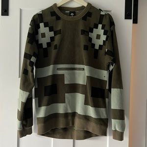 Nike SB Fleece Aztec Print - Men’s Medium